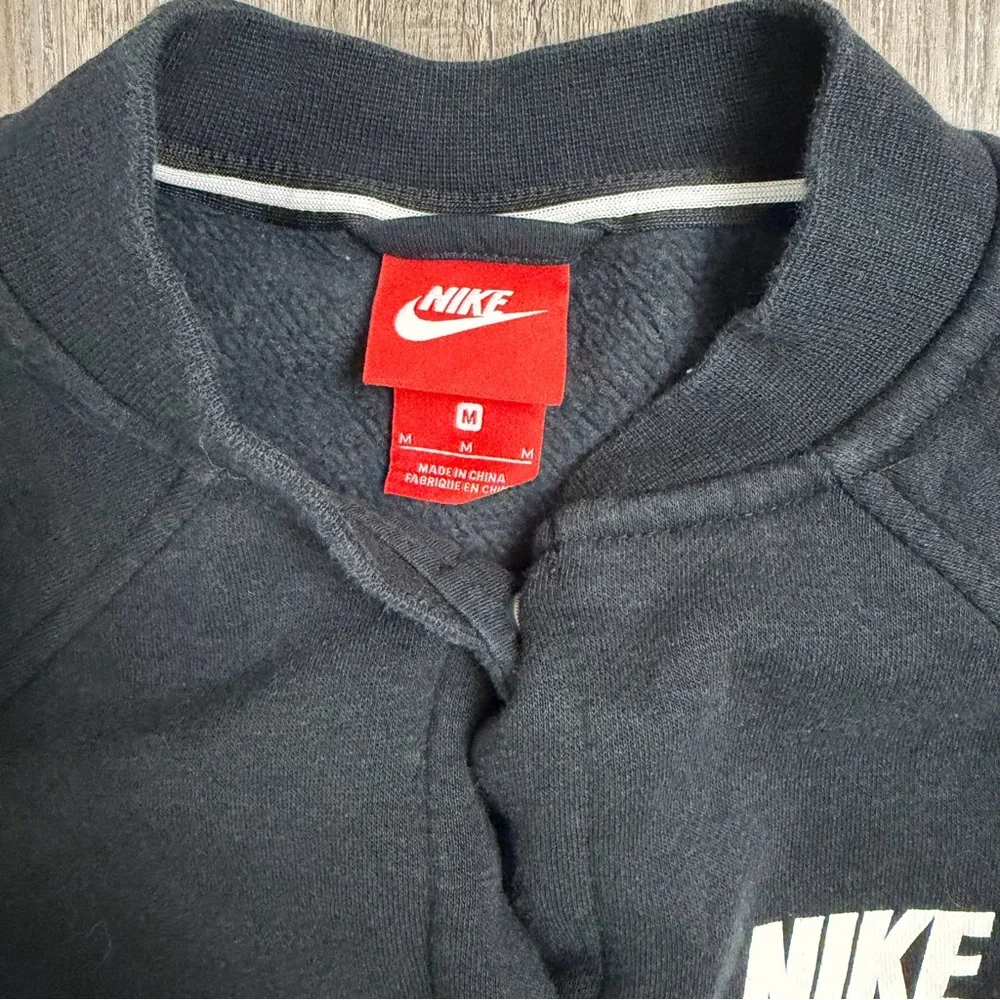 Nike W’s Fleece Bomber Varsity Jacket Black Snap Buttons-size Med *NEW w/o tags*